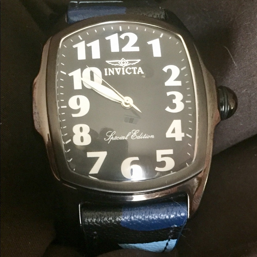 INVICTA LUPAH MEN’S WATCH - LIKE NEW CONDITION
